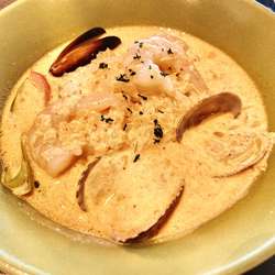 COLONIAL BEACHI 横浜ハンマーヘッドの画像