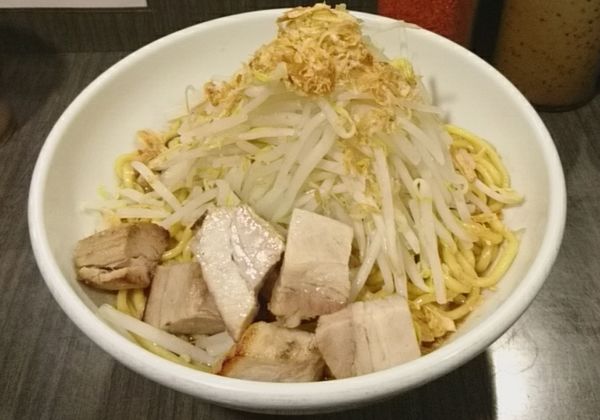 「汁なし（中）」@らーめん破顔おおびるの写真