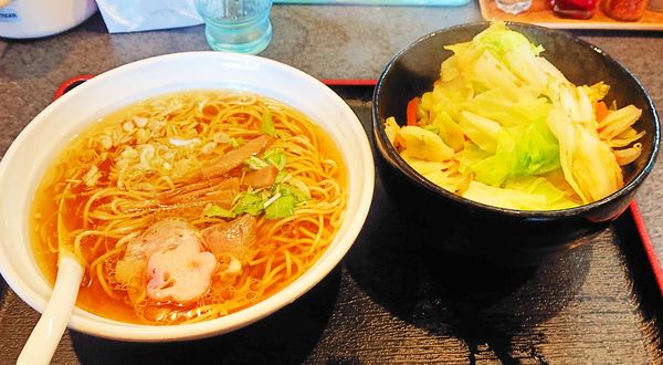 「やさいラーメン(醤油) 990 ※細麺 ※あっさり」@秋田ラーメン はまの写真