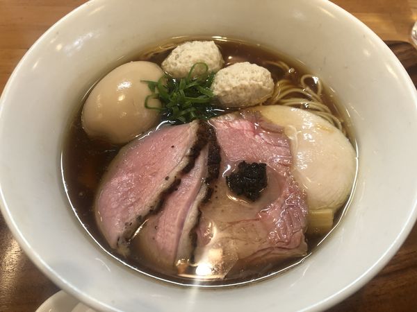 「ポルチーニ醤油らぁ麺+特製トッピング（850+300円）」@入鹿（IRUCA）-Tokyo-の写真