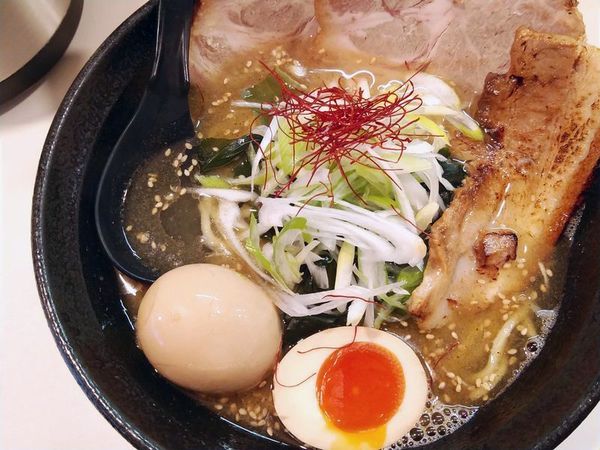 「あごだし塩らーめん＋チャーシュー＋味玉」@らーめん 司の写真