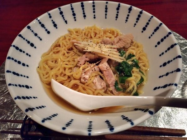 「紅樺醤油ラーメン」@BAR徒然の写真