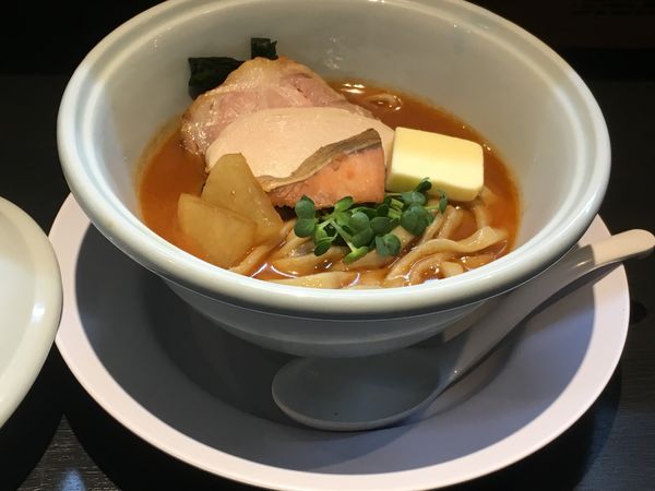 「鮭の味噌バターらーめん」@らーめん 三極志の写真