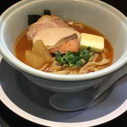 鮭の味噌バターらーめん