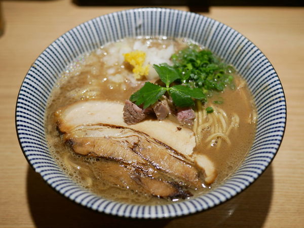 「ラム煮干中華そば（ノーマル）醤油」@自家製麺 MENSHO TOKYOの写真
