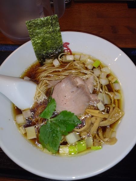 「かさね醤油そば」@中華ソバ 俊麺製麺所の写真