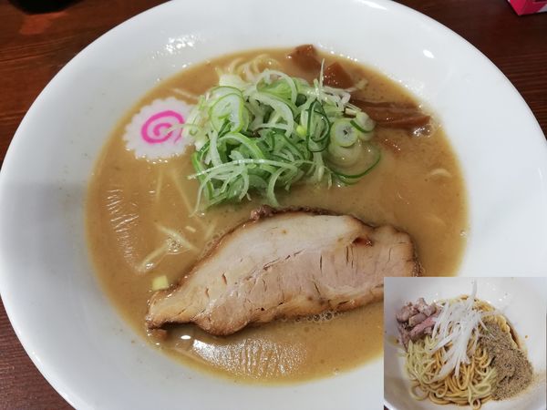 「豚骨煮干中華蕎麦＋和え玉」@中華蕎麦 萌芽の写真