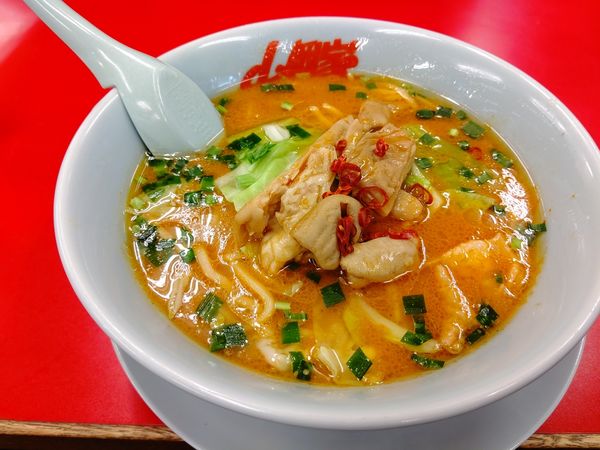 「極旨もつ味噌ラーメン(並盛・150g)910円」@山岡家 前橋野中店の写真