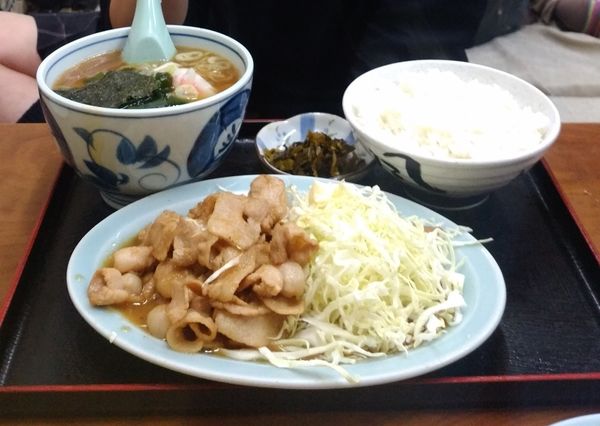「しょうが焼き定食+半ラーメン」@盛華園の写真