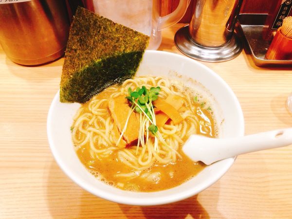 「煮干し中華そば」@つけめんTETSU 名古屋JRゲートタワー店の写真