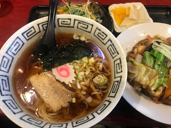 「ラーメン(中華丼セット)」@点心の写真