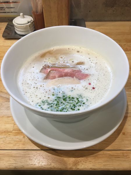 「白湯ラーメン」@麺家 獅子丸の写真