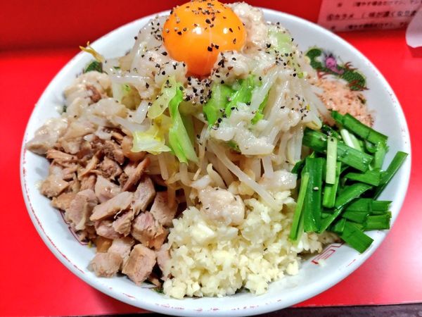 「期間限定 白ひげ（まぜそば）」@赤ひげラーメン 国際通り店の写真