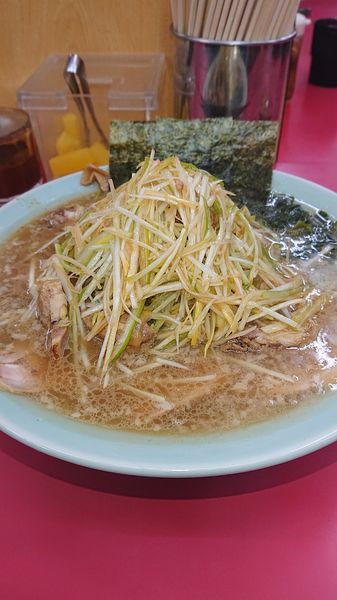 「ネギチャーシューメン中盛りネギ増し」@ラーメンショップ 犬塚本店の写真