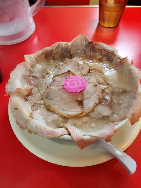 「花びらチャーシュー麺塩こってり」@ソラノイロ 池袋店の写真