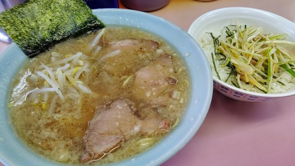 「３枚ラーメン＋ネギ丼」@ラーメンショップ 緑ヶ丘店の写真