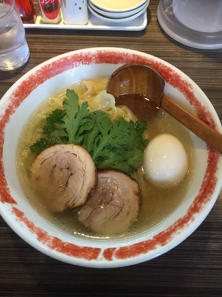 「本丸塩らー麺＋味玉＋ライス ¥850+100+100」@厚木本丸亭の写真