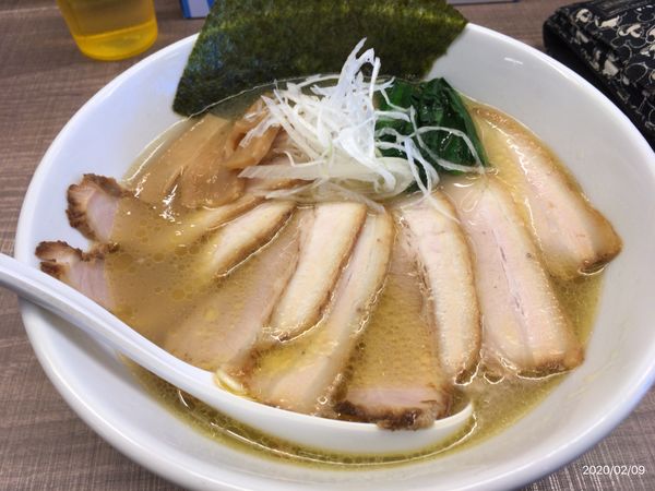 「海の塩中華そば 肉盛り」@東大和ラーメン大冬樹Season2の写真