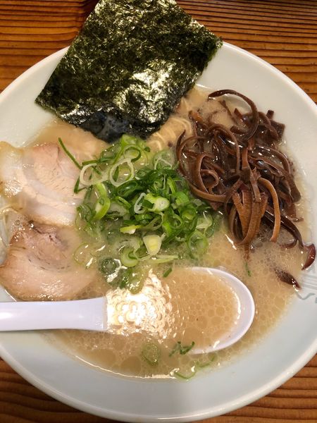 「ラーメン　かため」@博多濃麻呂 二子玉川店の写真