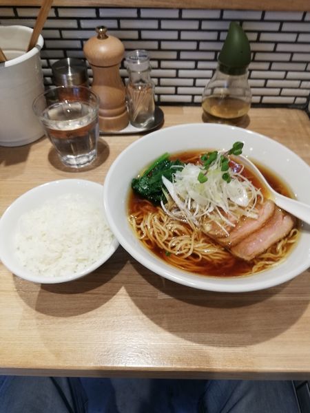 「中華そば+ライス」@中華ソバ ビリケンの写真