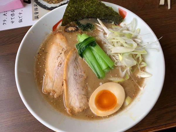 「魚介豚骨醤油らーめん」@やまがたらーめん きたもと屋の写真