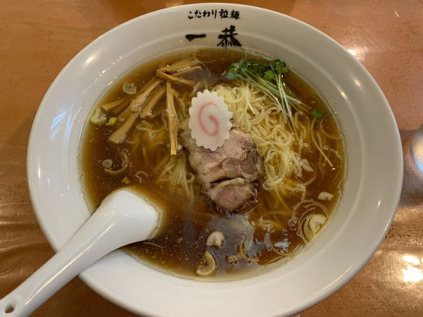 「ラーメン中900円」@こだわり拉麺 一恭の写真