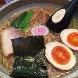 味玉ラーメン(全部普通)