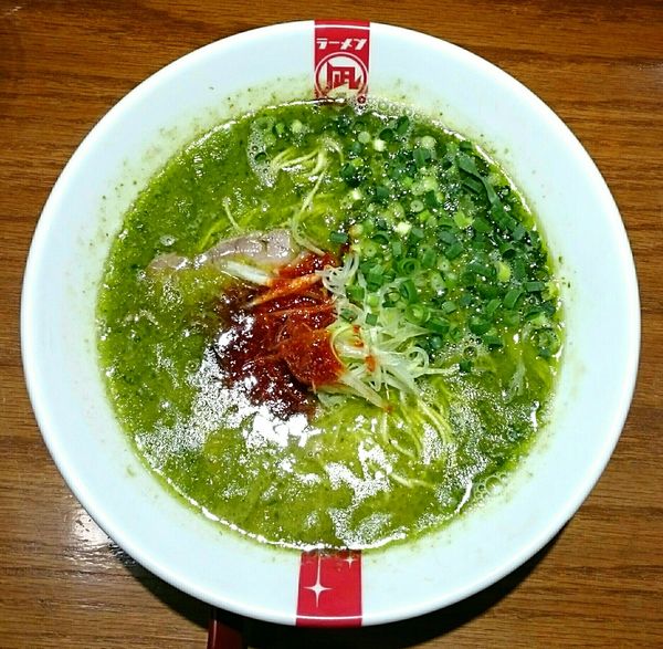 「翠王(辛味１)＋替玉」@ラーメン凪 豚王 新宿ゴールデン街店 新館の写真