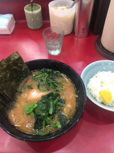 「ラーメン少なめ＋青菜」@杉田家 千葉祐光店の写真