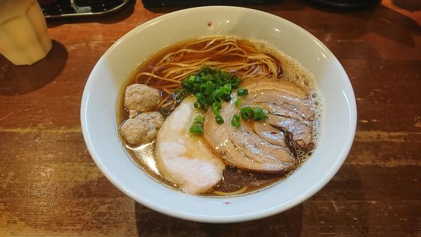 「芳醇醤油鶏そば」@麺や 而今 大東本店の写真