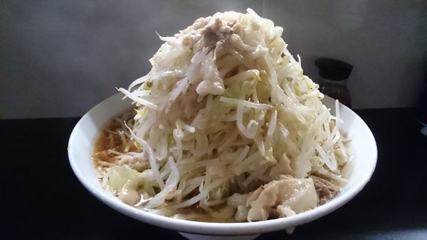 「小ラーメン・大盛・ショウガ(ヤサイアブラ)¥1000」@豚星。の写真