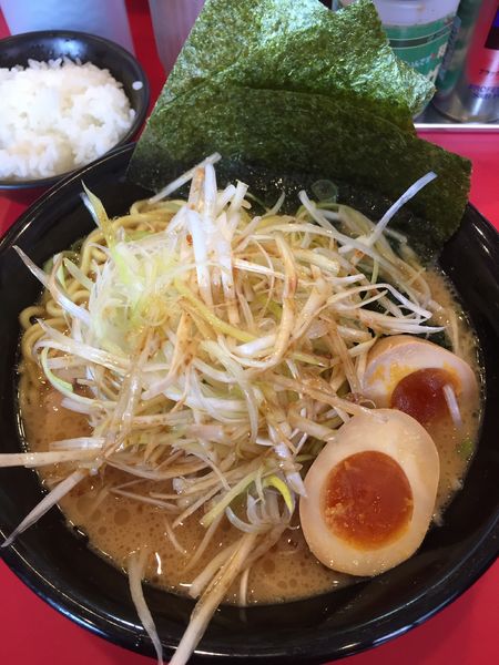 「ネギラーメン＋味玉 ¥810＋120」@濃厚家の写真