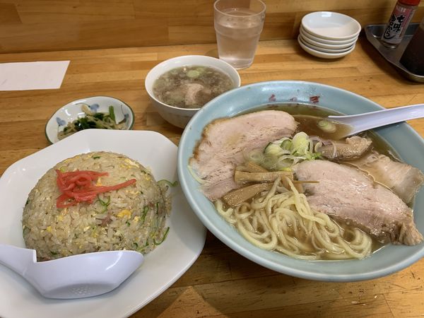 「チャーシュー麺とチャーハン」@青竹手打麺 餃子 岳乃屋の写真