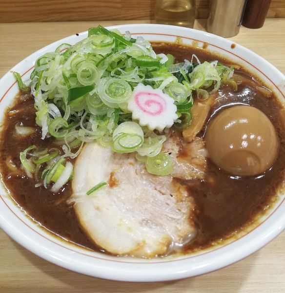 「六等星こってり味玉」@麺や 六等星の写真