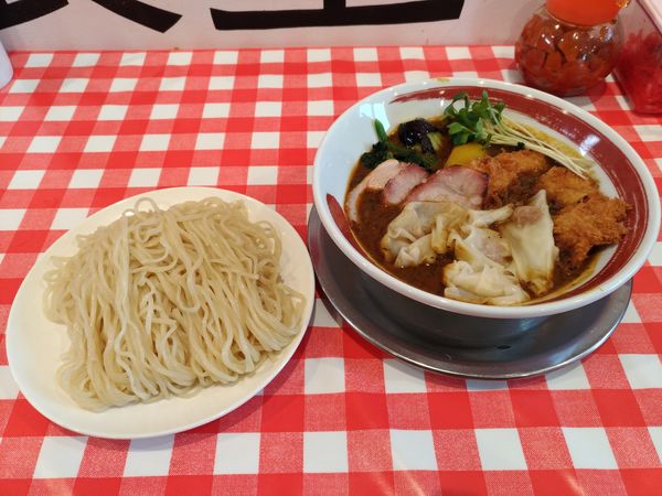 「気まぐれ限定 魚介ベースのスープカレーつけ麺」@ぬーじボンボン ニュータイプの写真