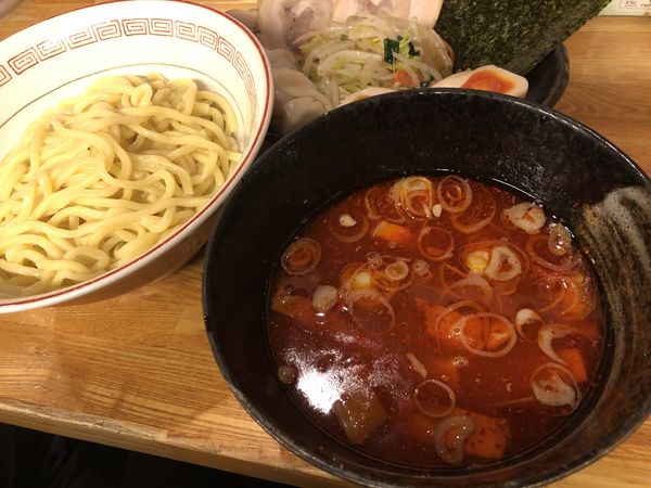 「辛味つけ麺あつもり＋特製」@つけ麺屋 やすべえ 赤坂店の写真