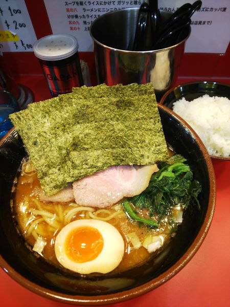 「特製ラーメン 固め濃いめ」@らーめん 谷瀬家 新橋店の写真