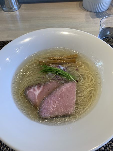 「宍道湖しじみ中華蕎麦〈塩〉850円」@宍道湖しじみ中華蕎麦 琥珀 東京本店の写真