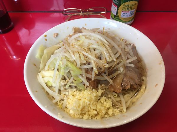 「ラーメン半分　野菜ニンニク多目」@ラーメン二郎 西台駅前店の写真