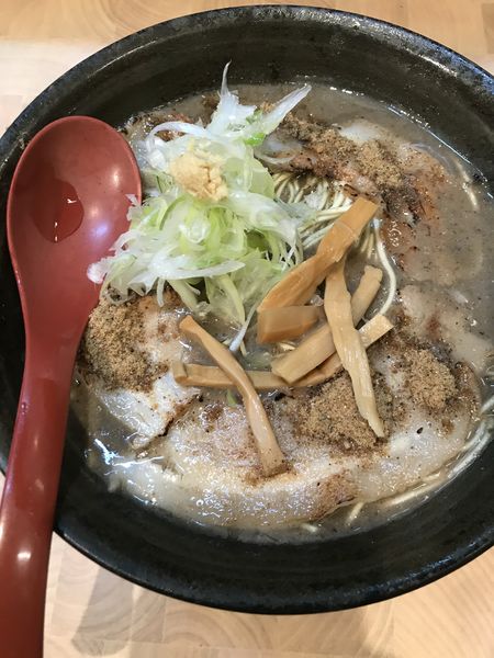 「でら煮干しラーメン大盛り」@にぼしらーめん88の写真