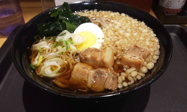 「豚角煮そば」@名代 富士そば しのばず店の写真