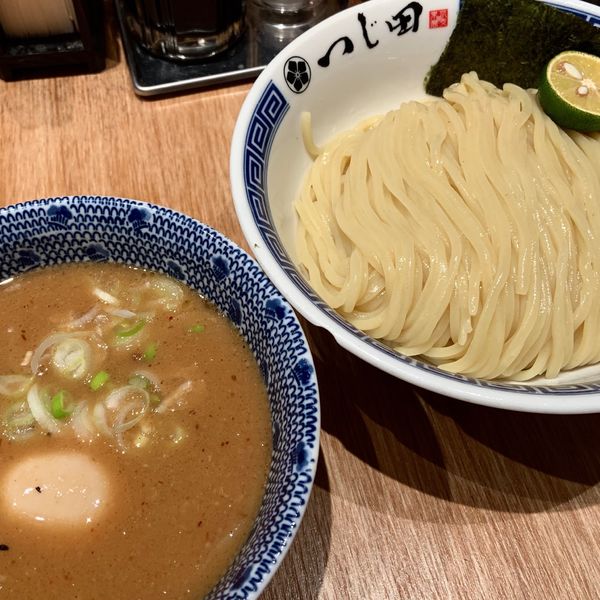 「濃厚味玉つけ麺 (1,000円)」@めん徳 二代目 つじ田 福岡空港店の写真