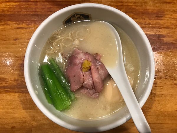「味玉真鯛らーめん」@真鯛らーめん 麺魚の写真