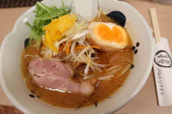 「冬味噌らーめん　950円」@与ろゐ屋の写真