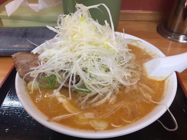 「みそらーめん830円＋ねぎ150円」@北海とんこつらーめん 純輝 白井店の写真