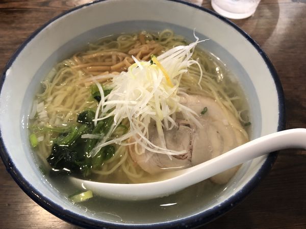 「俺流塩らーめん 大盛り 730円」@俺流塩らーめん ～塩とタンメン～ 南平台店の写真