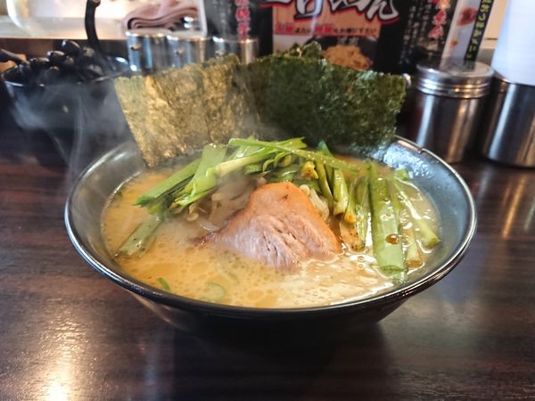 「生にらラーメン」@ラーメン道楽 鮫洲本店の写真