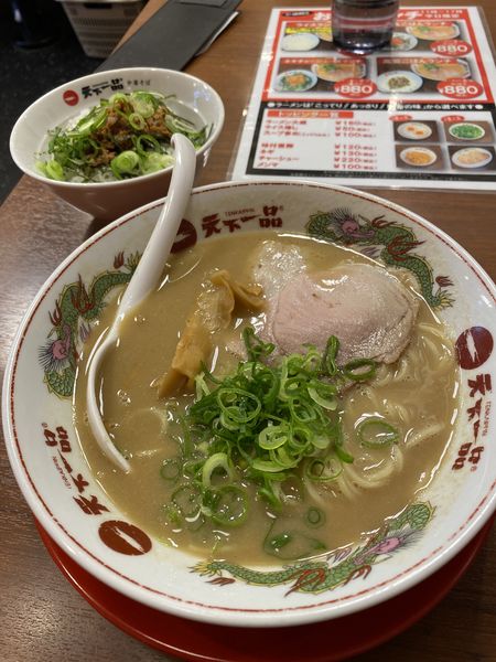 「ラーメン　こってり　ネギチャーシュー丼」@天下一品 横浜駅西口店の写真