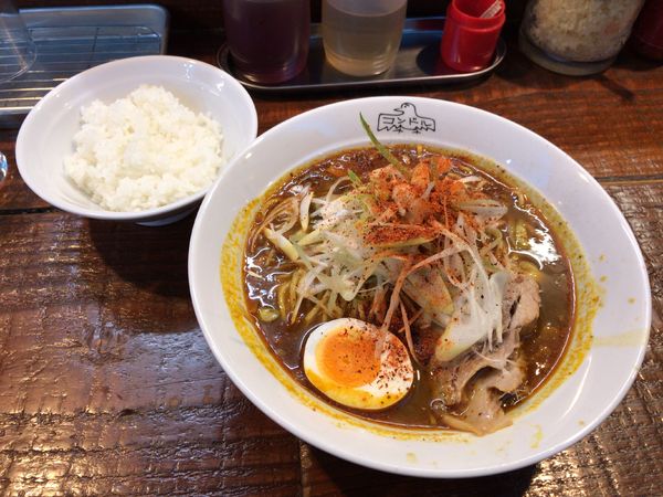 「肉ネギカレー麺(690円)+白飯(100円)」@まぜそばコンドルの写真