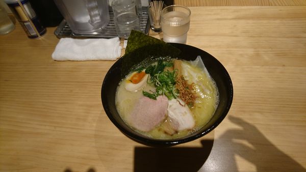 「特製鶏白湯らーめん1000円」@拉麺 弁tenの写真